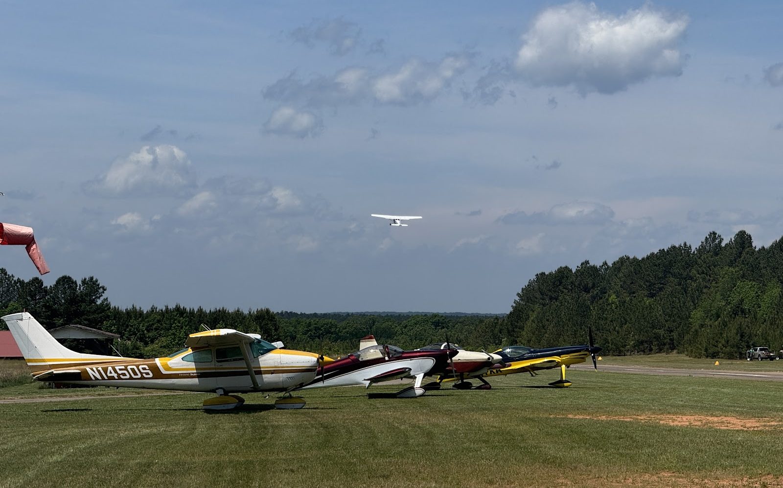 Your first solo flight will be the best day of your life. We’ll get you there.