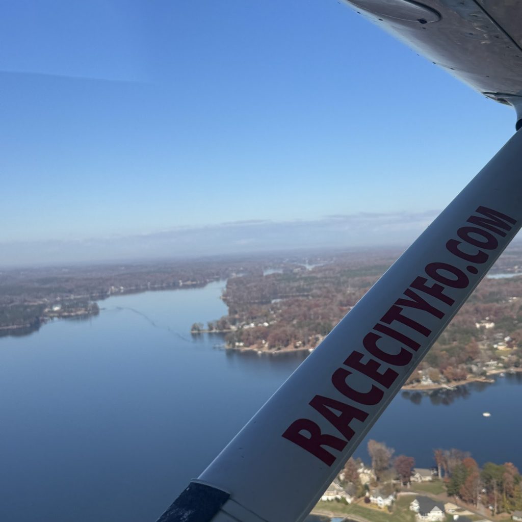 This is your personal pre-flight check for 2026. 📝 Are you clear for takeoff, or are you holding pattern? Ambition doesn't wait! If you're ready to trade the cubicle for the clouds, we're here to help you navigate the fastest path to becoming a professional pilot. Let's launch!