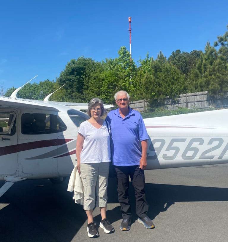 We enjoyed taking these two up in the sky! Book your discovery flight on racecityfo.com !