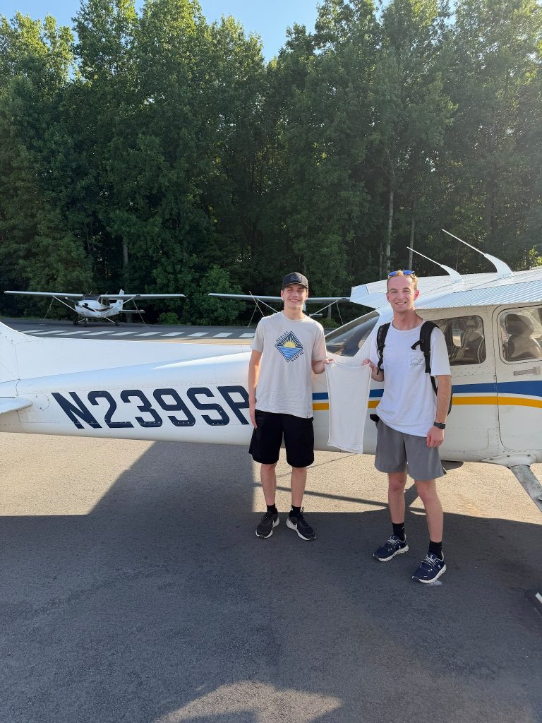 Cut the shirt tail, it’s officially solo time! Congrats Zack! ✂️✈️